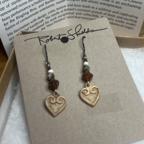 Robert Shields Dainty Dangle Heart Earrings NIB Post Hypoallergenic - Picture 7 of 8